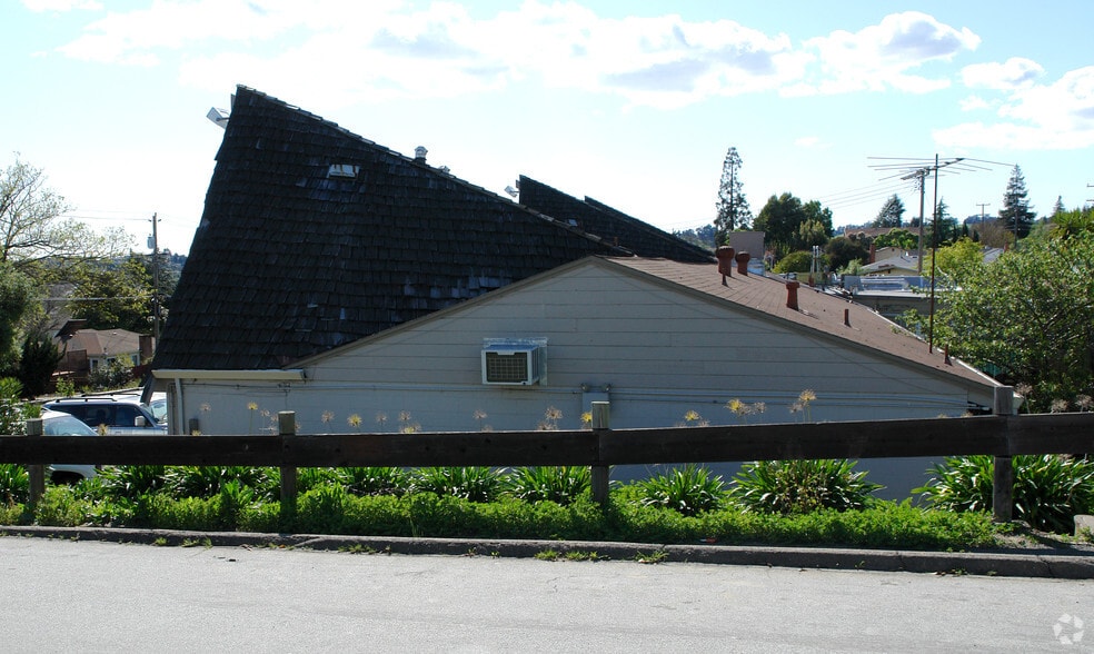 More Photos Of 4270-4286 Seven Hills Rd, Castro Valley Storefront For Lease