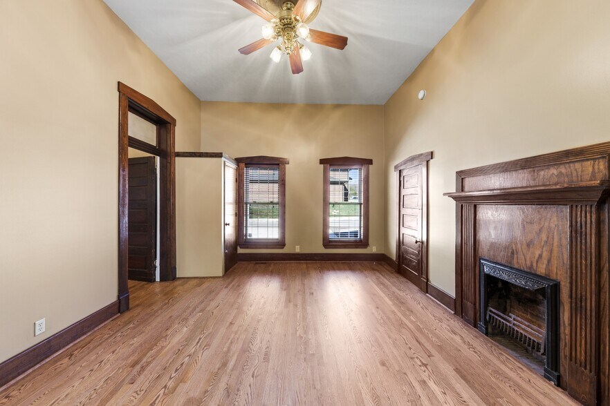 More Photos Of 308 N Main St, Ashland City Office For Sale
