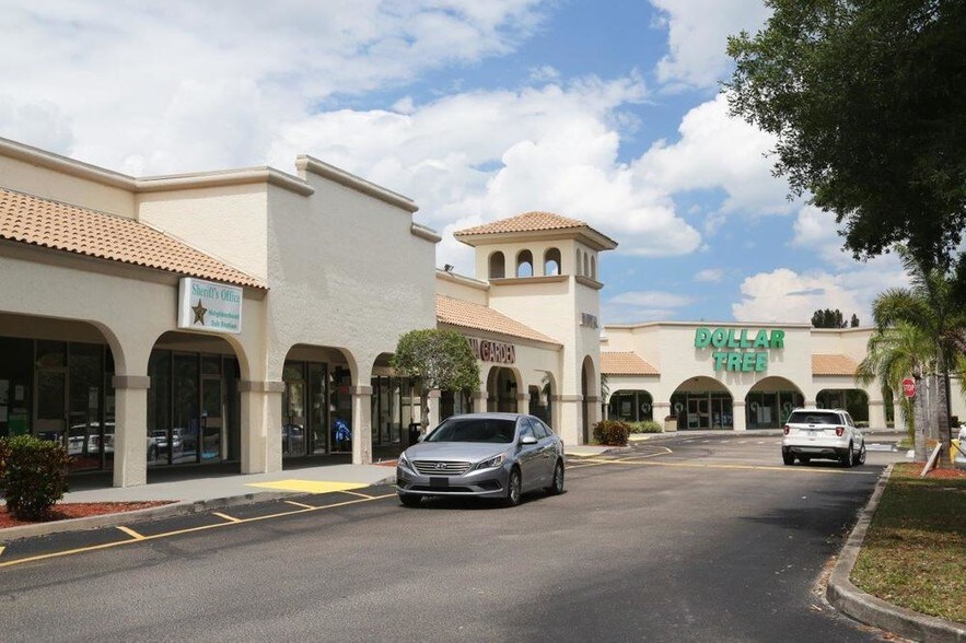 More Photos Of 4802-4908 N Kings Hwy, Fort Pierce General Retail For Lease