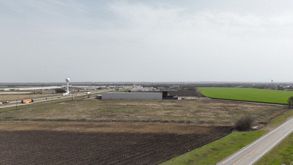 More Photos Of IH-45 Service Road, Palmer Land For Sale