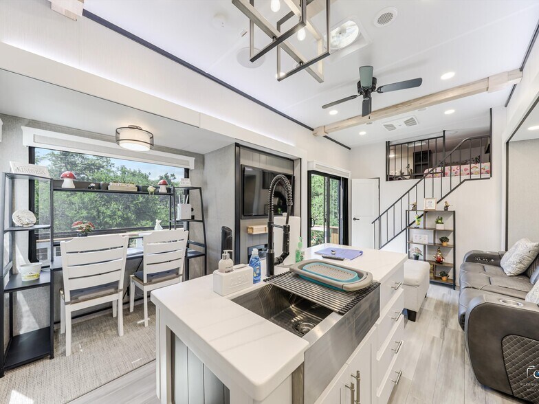 More Photos Of 16064 Mulberry Dr, Little Elm Hospitality For Sale