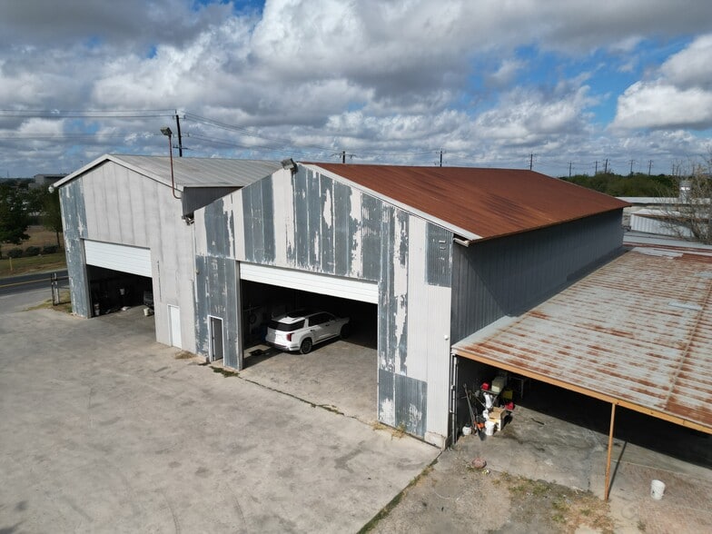 More Photos Of 11390 Old Corpus Christi, San Antonio Service For Sale