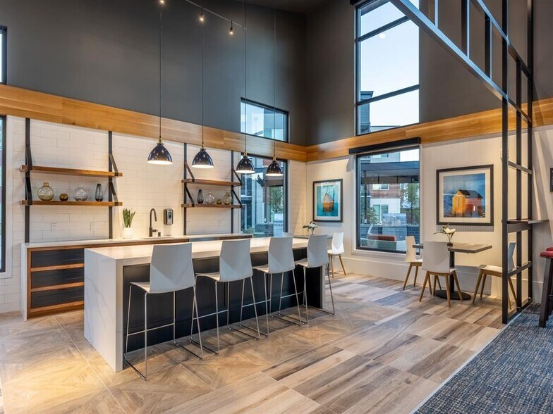 More Photos Of 2200 W Meeker St, Kent Apartments For Lease