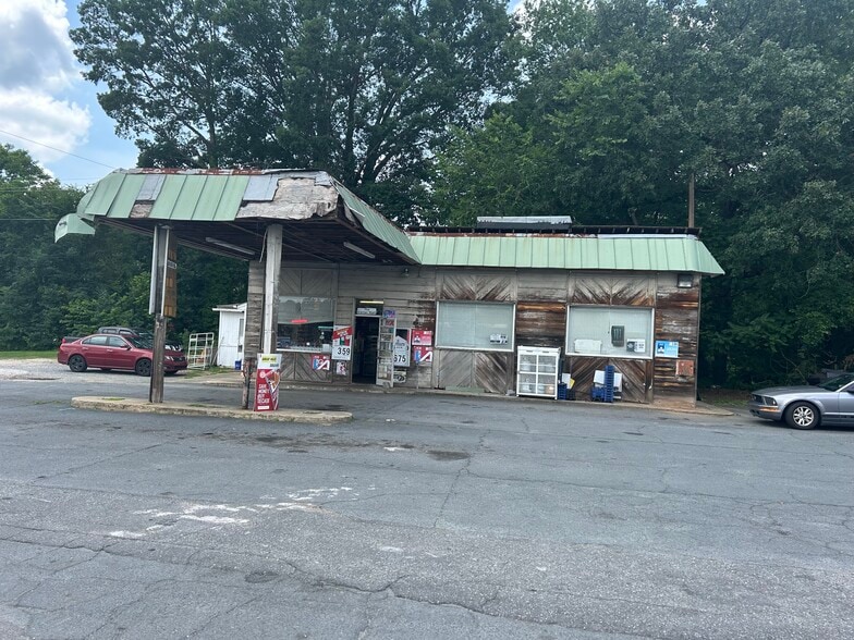 More Photos Of 2570 US-29, Landis General Retail For Sale