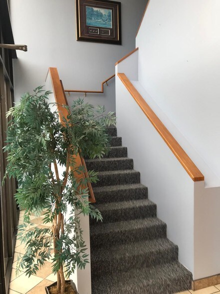 More Photos Of 6515 Clinton Hwy, Knoxville Office For Lease