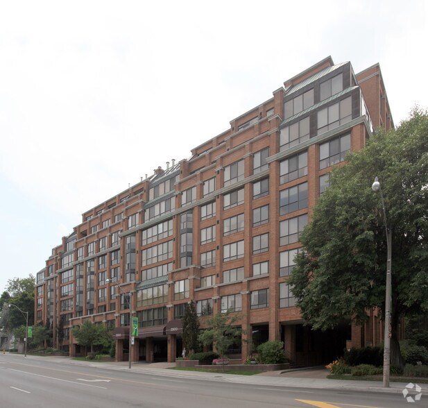 Primary Photo Of 2900 Yonge St, Toronto Apartments For Sale