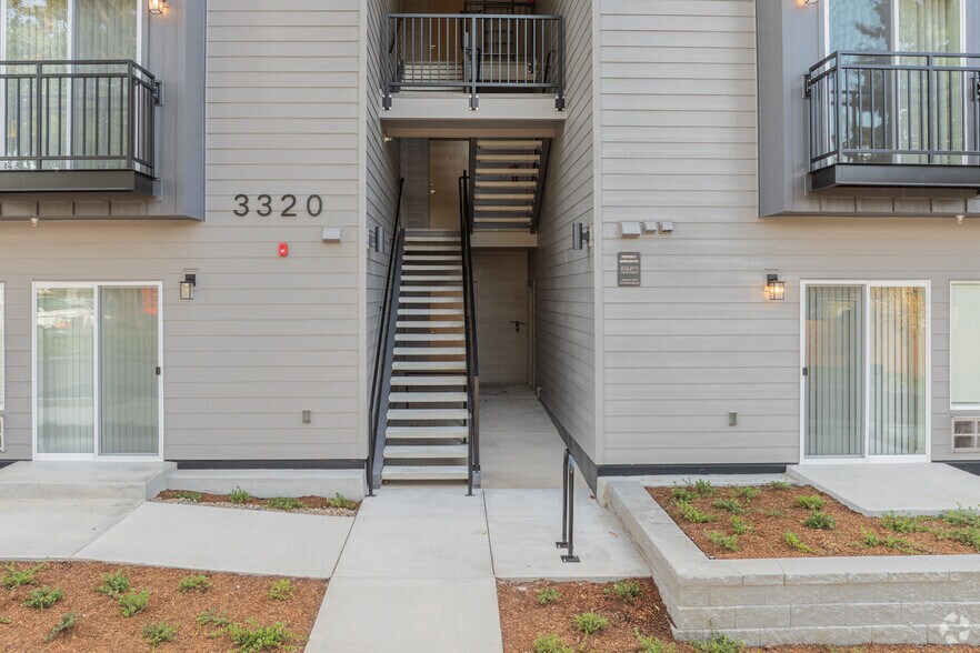 More Photos Of 3254 SE 90th Pl, Portland Apartments For Sale