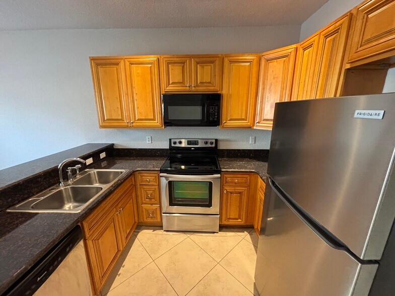 More Photos Of 3701-3729 S Lake Orlando Pky, Orlando Apartments For Sale