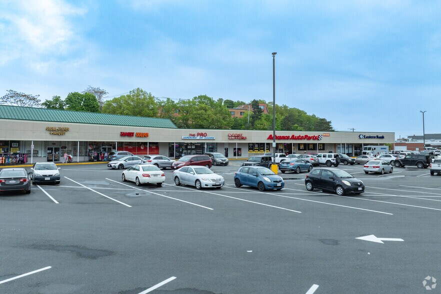 More Photos Of 126-152 Boston St, Lynn Storefront For Lease