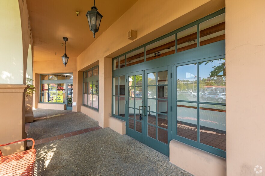 More Photos Of 390 E H St, Chula Vista Unknown For Lease