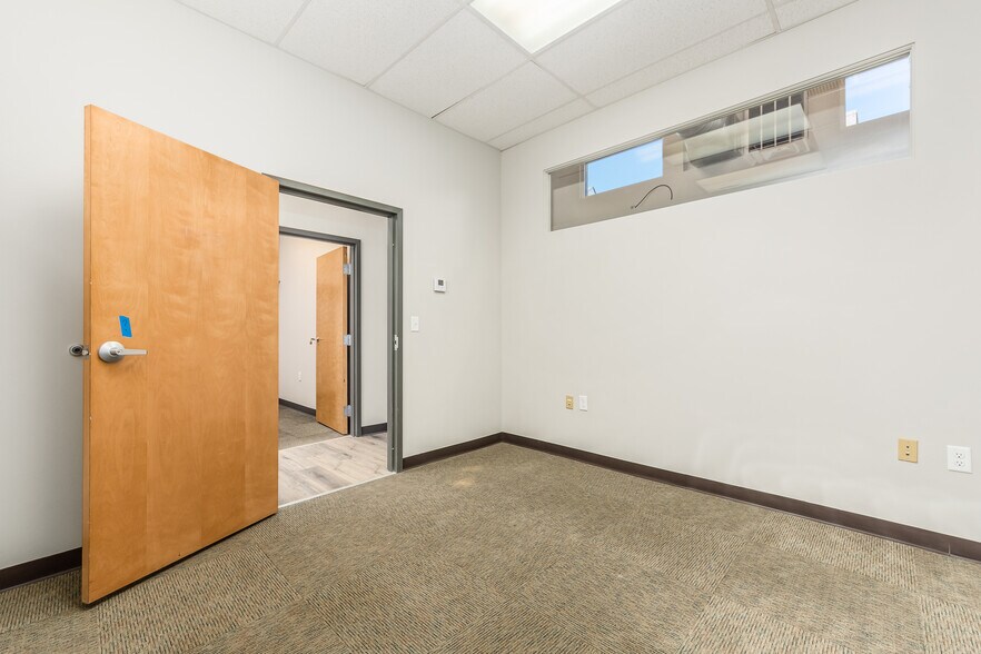 More Photos Of 1251 W Broad St, Columbus Storefront Retail Office For Sale