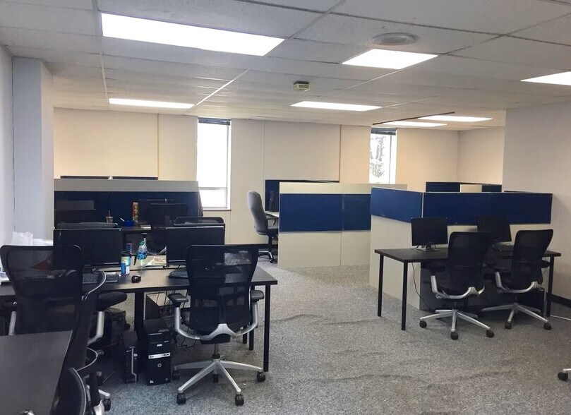 More Photos Of 2006 Swede Rd, Norristown Office For Lease