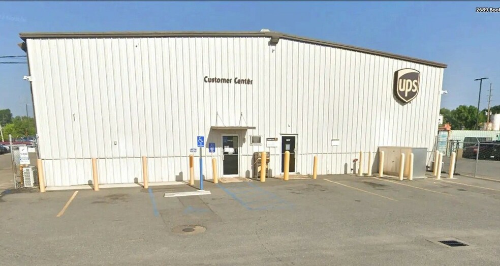 More Photos Of 2600 Booth St, Monroe Distribution For Sale