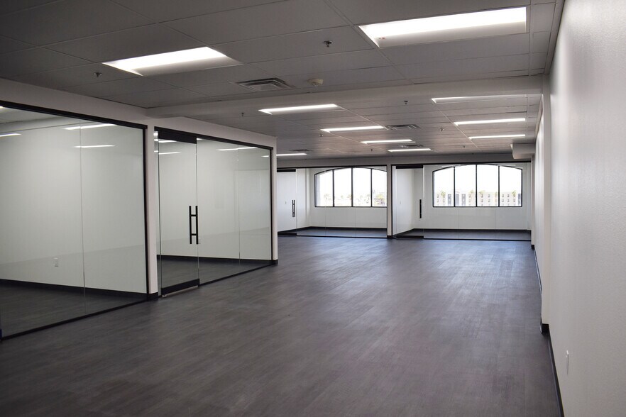 More Photos Of 4245 S Grand Canyon Dr, Las Vegas General Retail For Lease