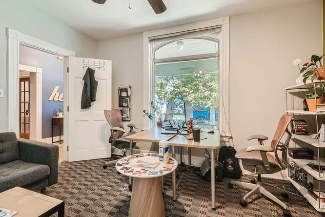 More Photos Of 1719 Emerson St, Denver Office For Lease