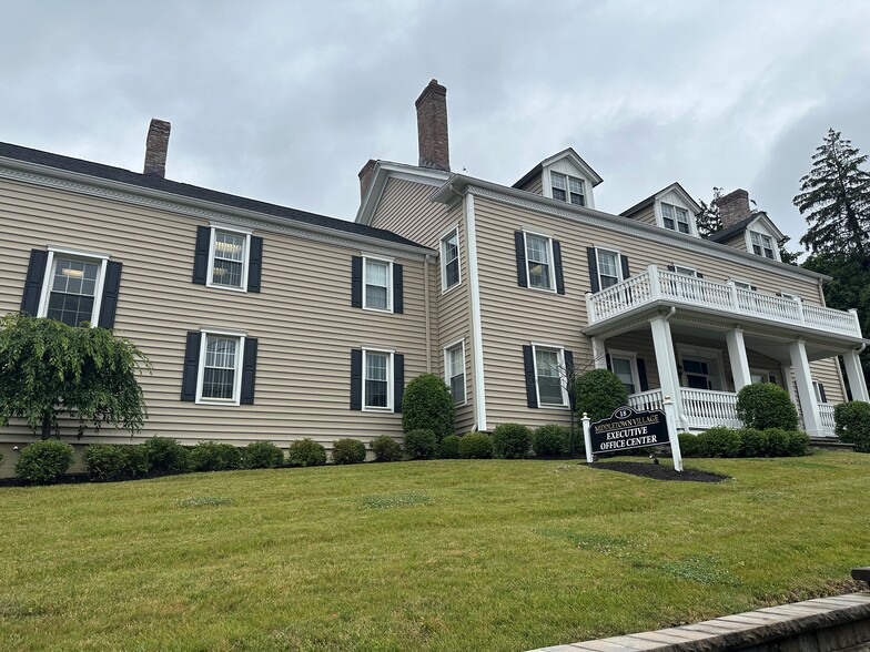More Photos Of 18 Kings Hwy, Middletown Office For Sale