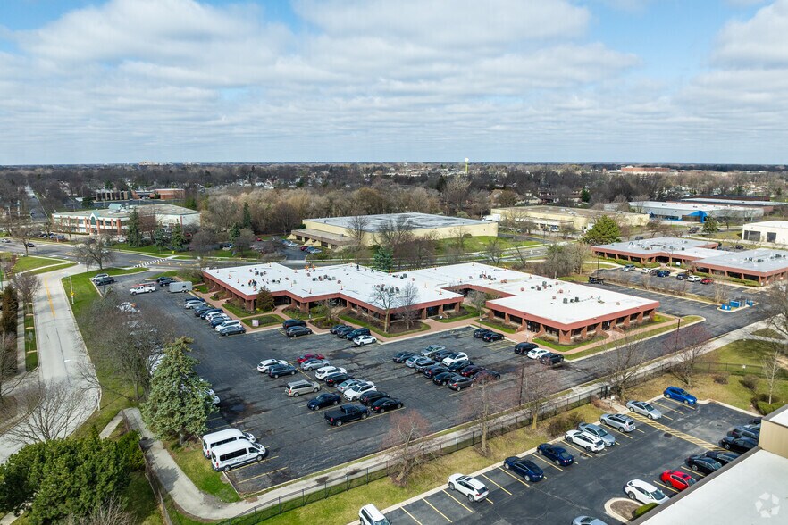 More Photos Of 411 E Business Center Dr, Mount Prospect Office For Lease