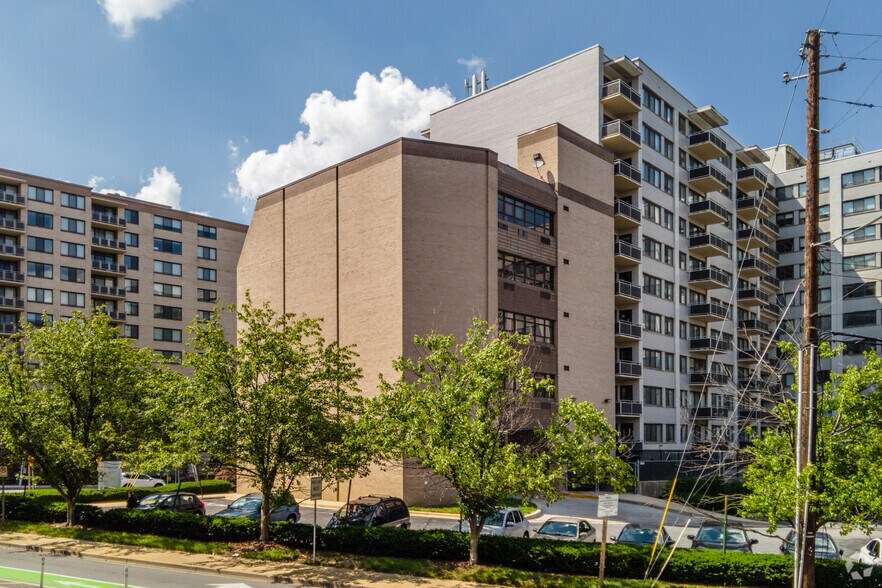 More Photos Of 8807 Colesville Rd, Silver Spring Medical For Sale
