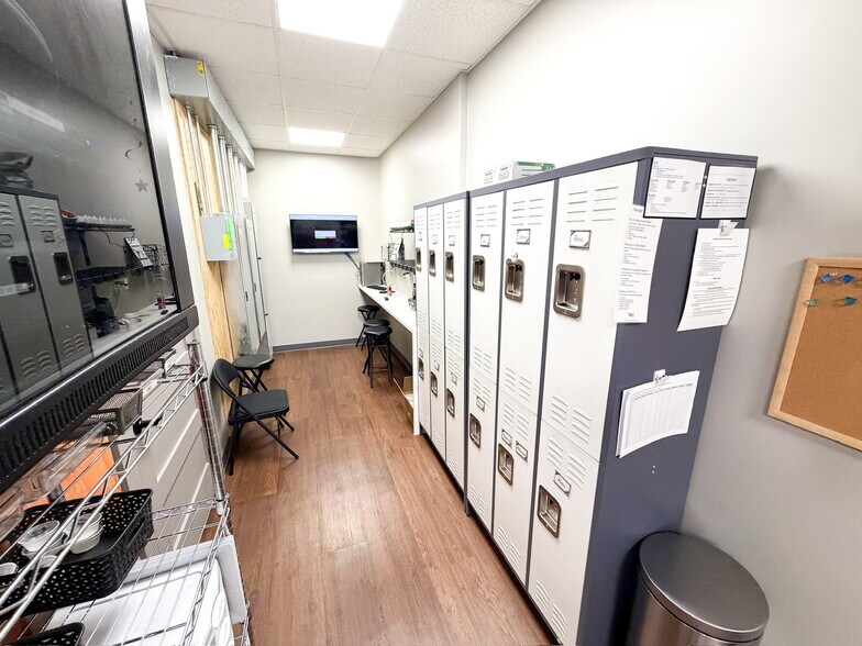 More Photos Of 5400 Frio Dr, Midland General Retail For Sale
