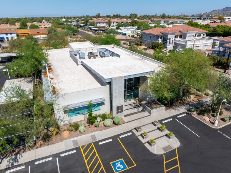 More Photos Of 1555 E Orangewood Ave, Phoenix Loft Creative Space For Lease