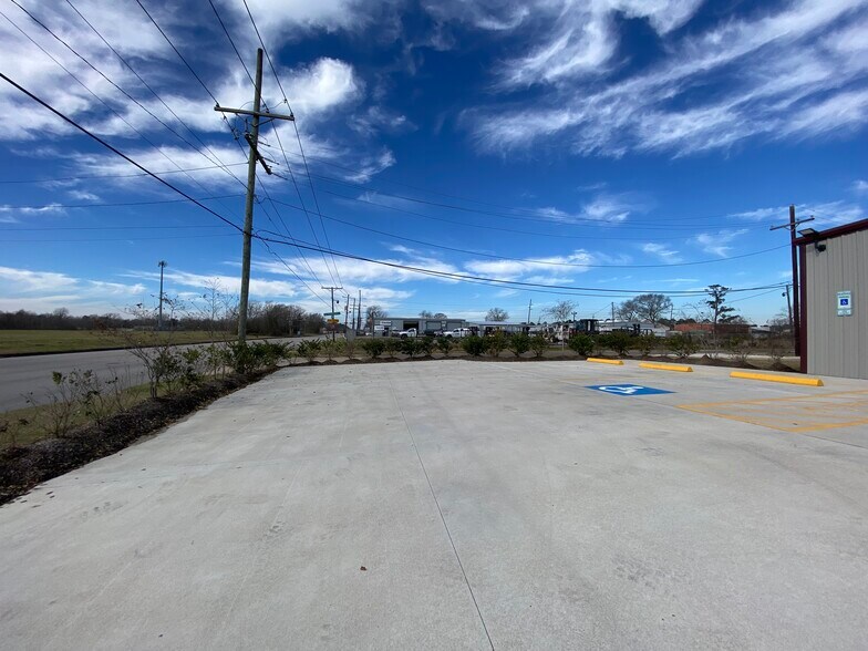 More Photos Of 5490 Washington Blvd, Beaumont Office For Lease