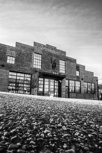 More Photos Of 500 E Davie St, Raleigh Restaurant For Lease