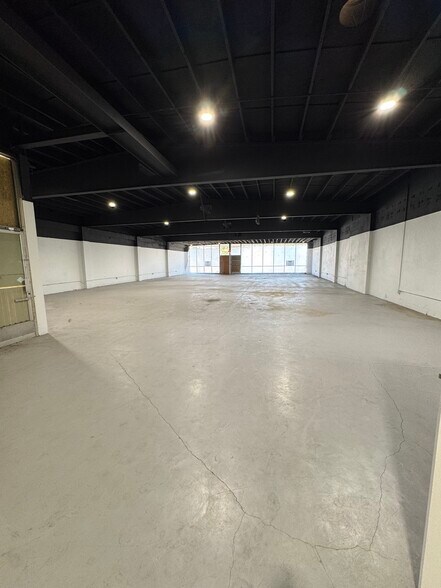 More Photos Of 1315 N Main St, Santa Ana Freestanding For Lease