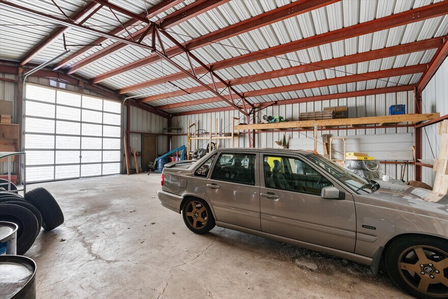 More Photos Of 214 N Commerce St, Cedar Grove Auto Repair For Sale