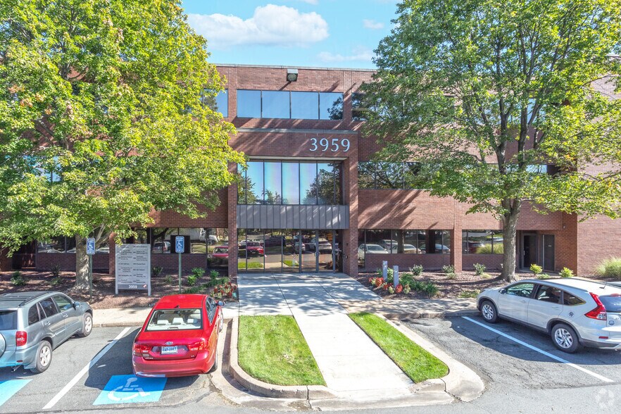 More Photos Of 11208 Waples Mill Rd, Fairfax Unknown For Lease