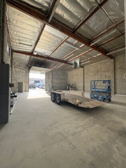 More Photos Of 9245 Glenoaks Blvd, Sun Valley Warehouse For Lease