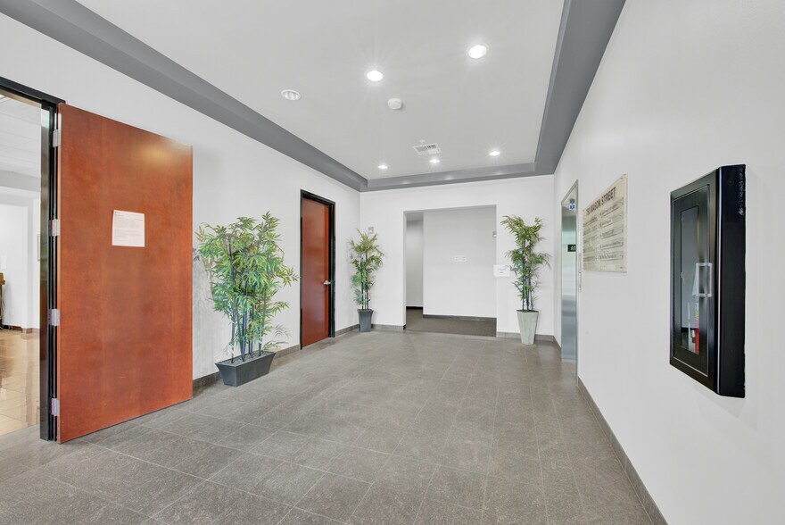 More Photos Of 750 Mason St, Vacaville Office For Lease