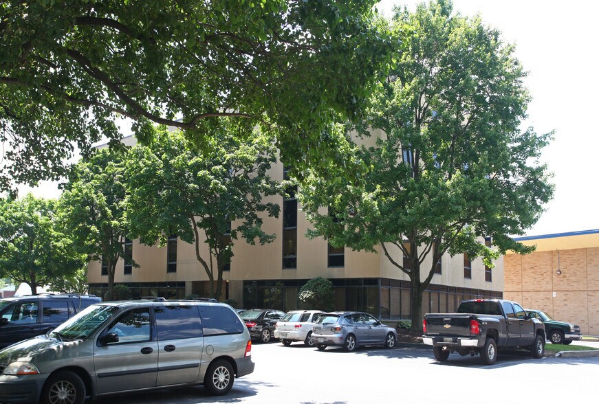 More Photos Of 920 Providence Rd, Towson Office For Lease