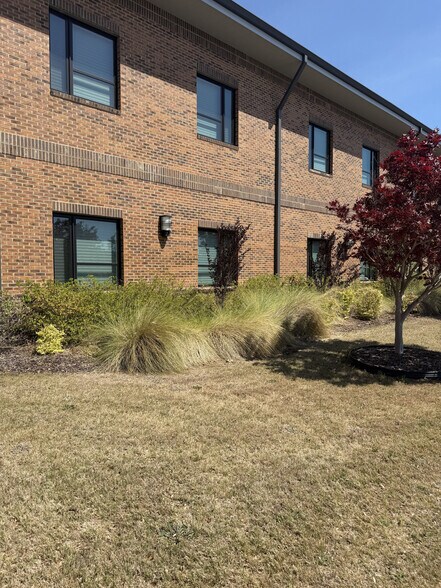 More Photos Of 185 Grant St, West End Office For Sale