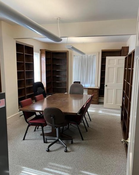 More Photos Of 1222 N 5th St, Stroudsburg Office For Lease