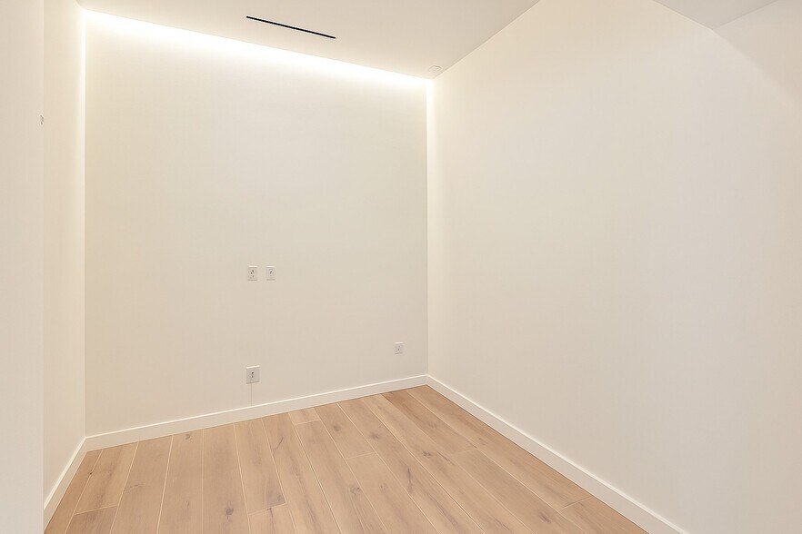 More Photos Of 241 10th St, San Francisco Apartments For Lease