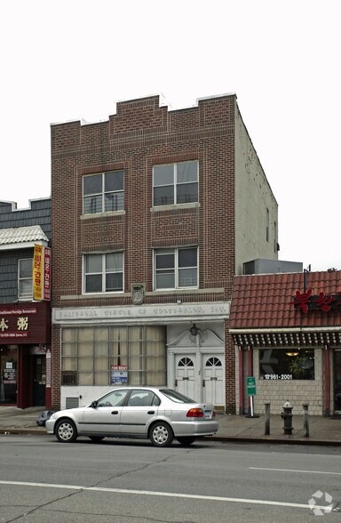 More Photos Of 152-24 Northern Blvd, Flushing Storefront Retail Residential For Sale