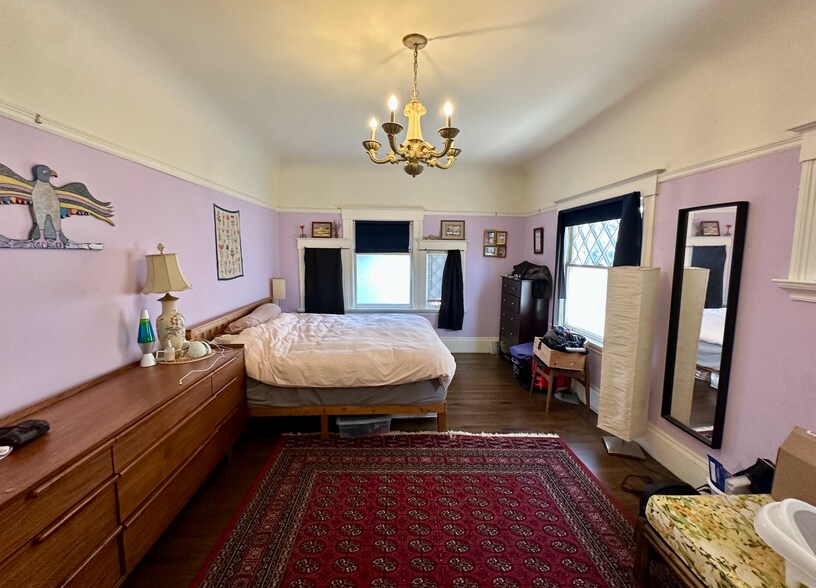 More Photos Of 667 10th St, Oakland Apartments For Sale