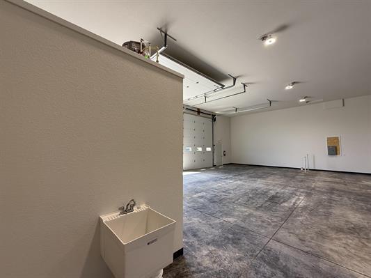 More Photos Of 7645 Grinde Rd, Deforest Warehouse For Sale