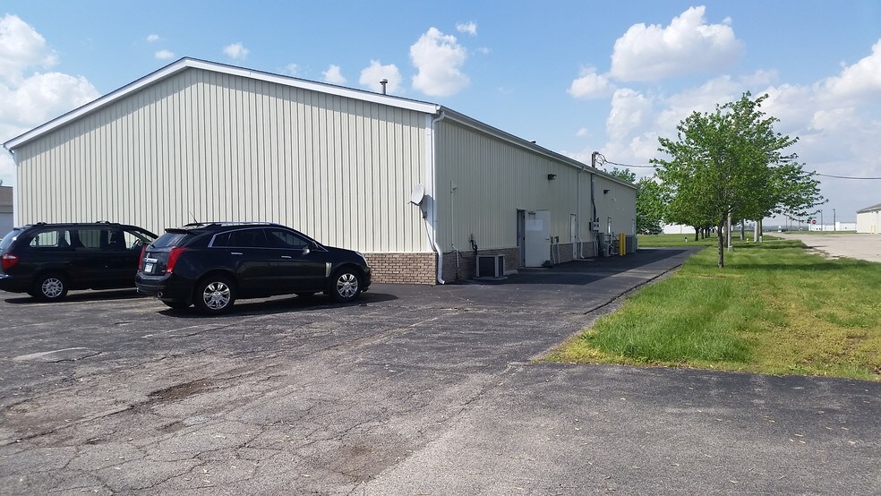 More Photos Of 4655 Middle Rd, Columbus Warehouse For Lease