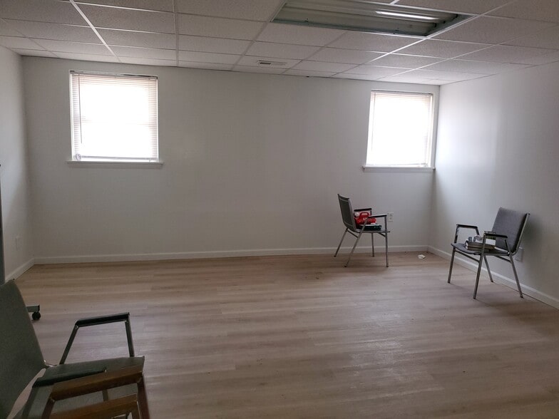 More Photos Of 715 S Shamrock Rd, Bel Air Office Residential For Sale