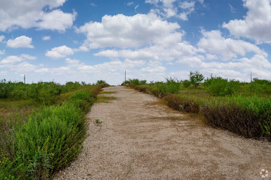 More Photos Of 20231 Pleasanton Rd, San Antonio Trailer Camper Park For Sale