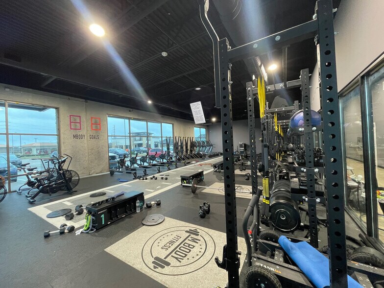More Photos Of 7115 Katy Gaston Rd, Richmond Freestanding For Lease