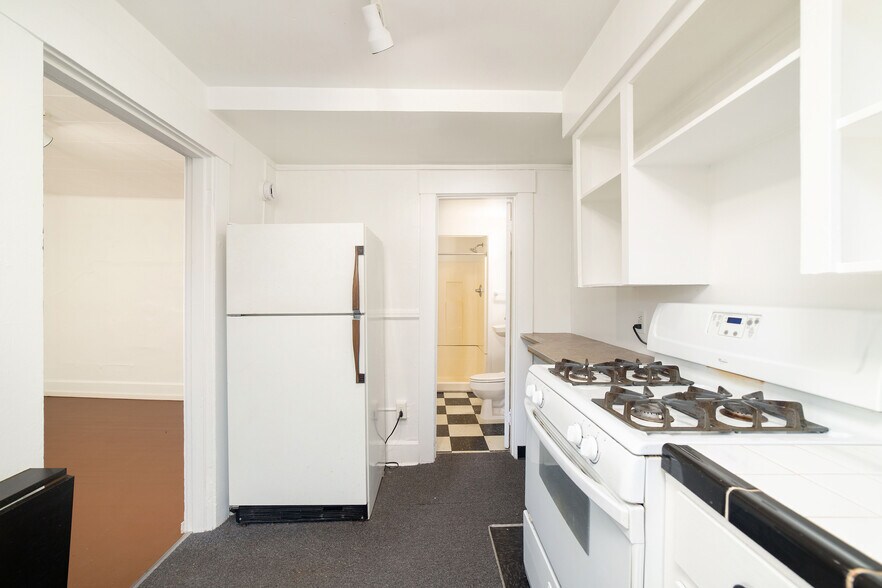 More Photos Of 2308-2326 SW Osage St, Portland Apartments For Sale