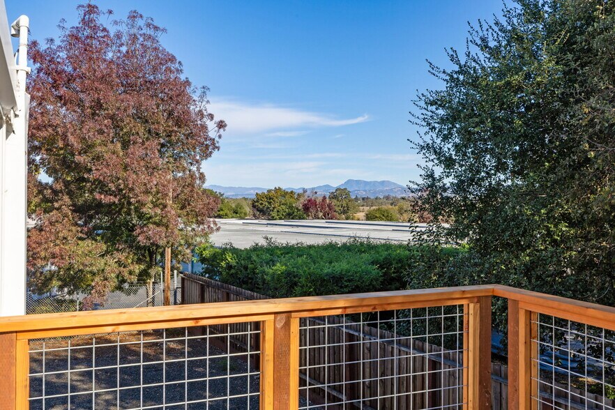 More Photos Of 833 Gravenstein Hwy S, Sebastopol Warehouse For Sale