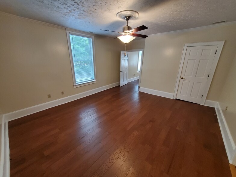 More Photos Of 309 Macon St, McDonough Office Residential For Lease