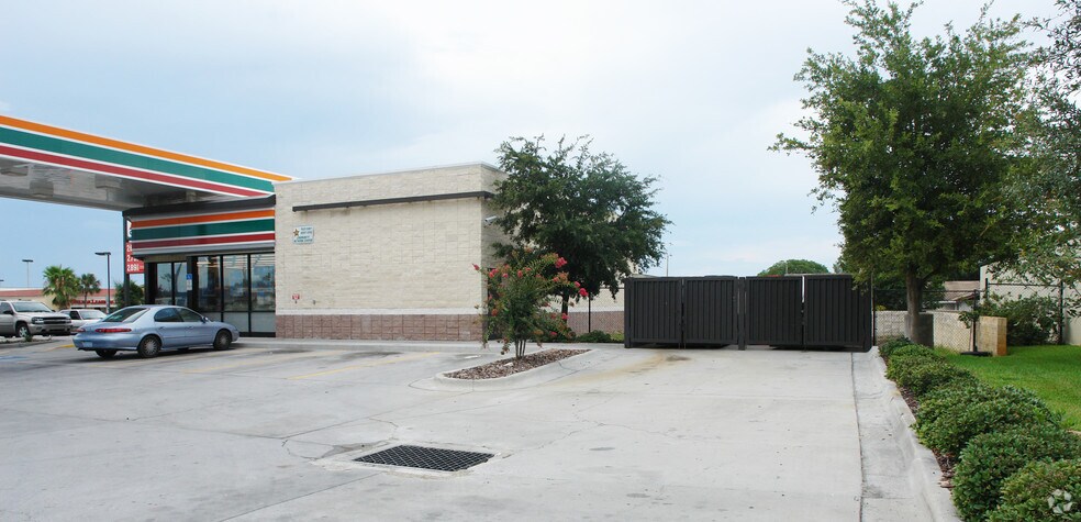More Photos Of 7131 Ridge Rd, Port Richey Convenience Store For Sale