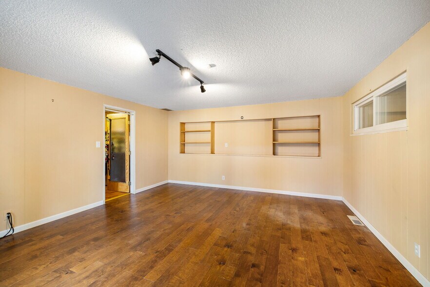 More Photos Of 180 Gallian Ln, Reno Office Residential For Sale