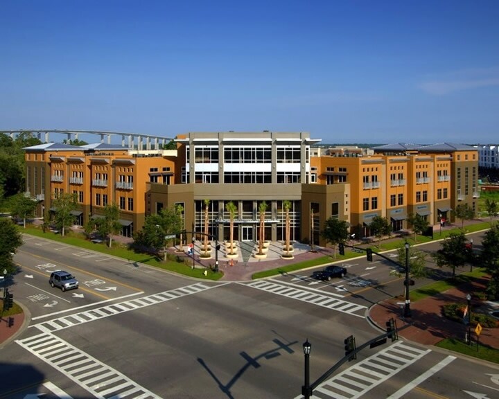 More Photos Of 225 Seven Farms Dr, Daniel Island Office Residential For Lease