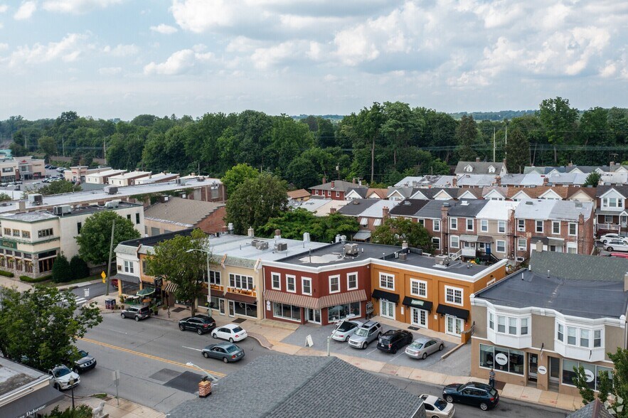 Primary Photo Of , Bryn Mawr General Retail For Sale