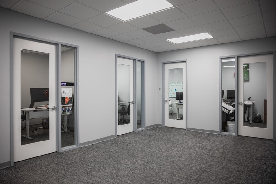 More Photos Of 9325 Forsyth Park Dr, Charlotte Warehouse For Sale